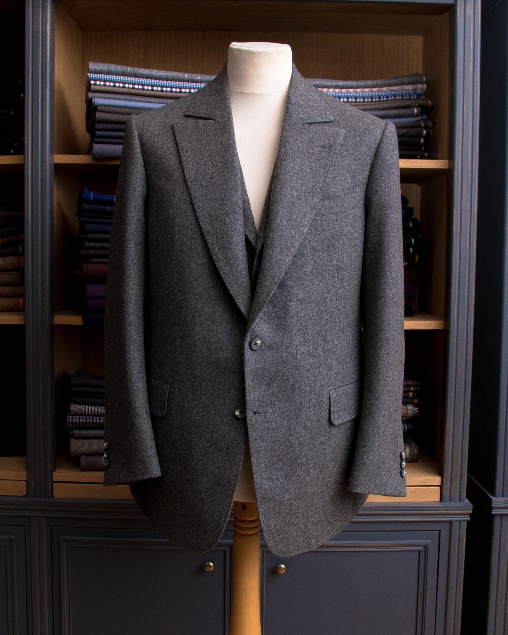 KENJIRO SUZUKI ビスポーク 3ピース KENJIRO SUZUKI (@kenjiro_suzuki) • Instagram photos and videos